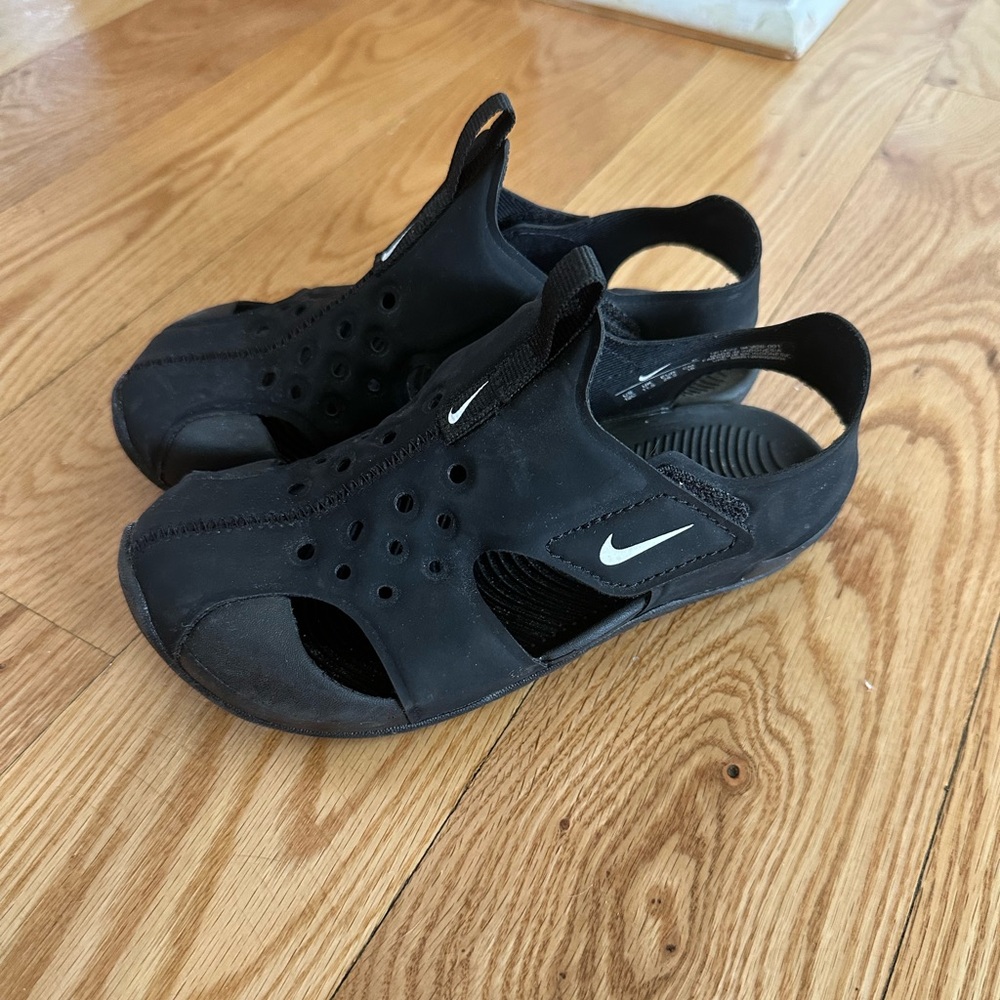 Nike kids' Sunray Protect 2 Sandal